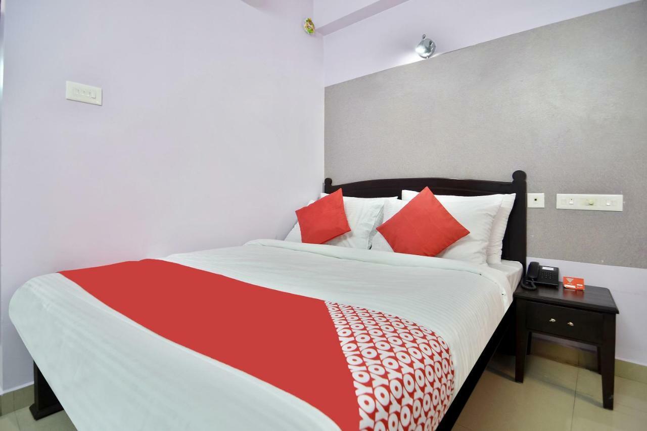 Shanthi Residency Pathanāmthitta Exterior foto
