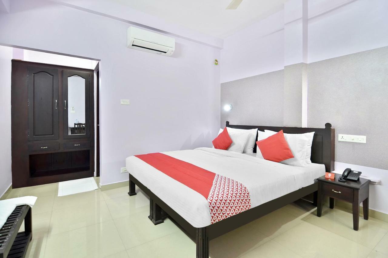 Shanthi Residency Pathanāmthitta Exterior foto